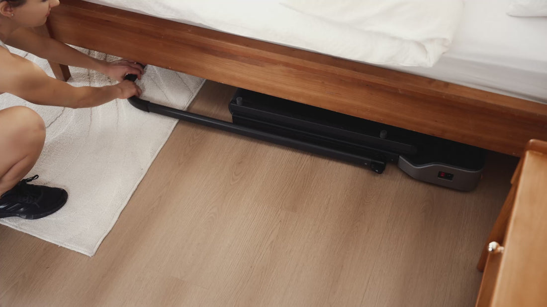 [video] WalkingPad Z1R treadmill used under desk for walking while working at home